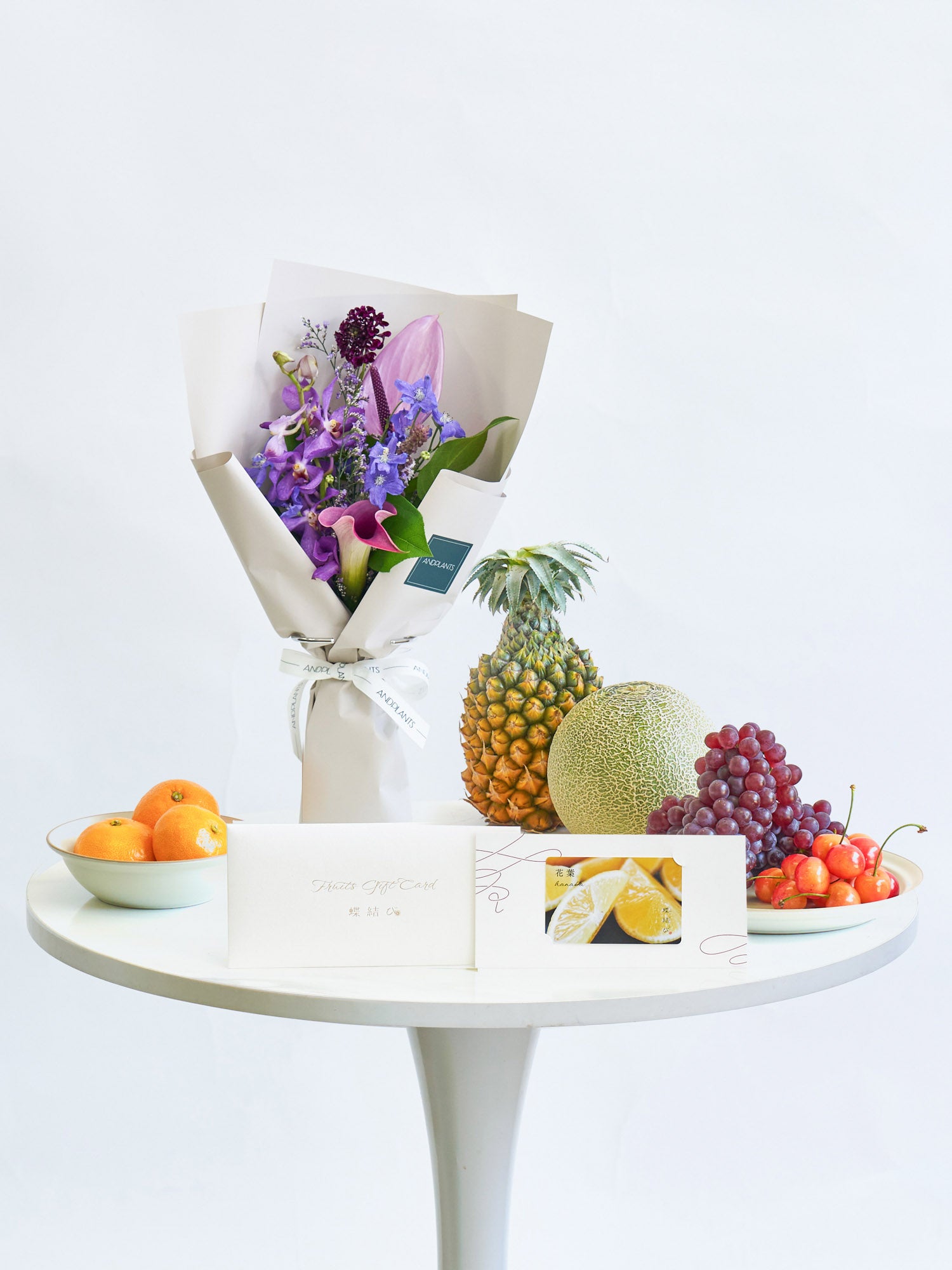 蝶結び フルーツギフトカードと季節の花束S パープルのセット