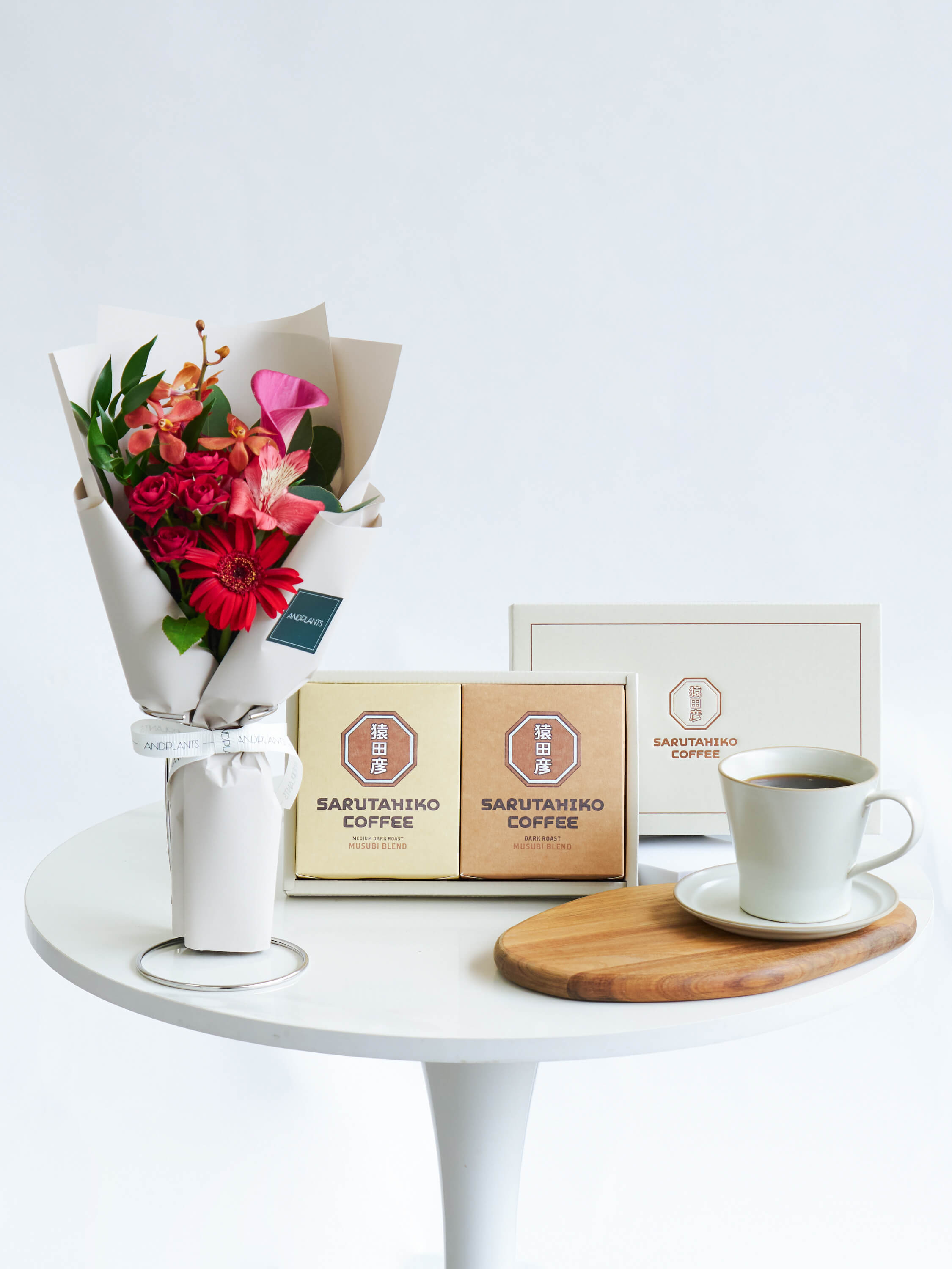 猿田彦珈琲 ドリップバッグコーヒーギフト6袋と季節の花束S レッドのセット