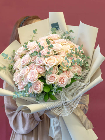 【誕生日ギフト】バラの花束 50本 - ピンク -