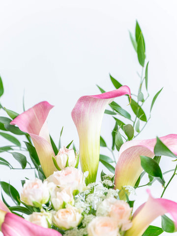 【10月の誕生花】カラーの花束L - ピンク -