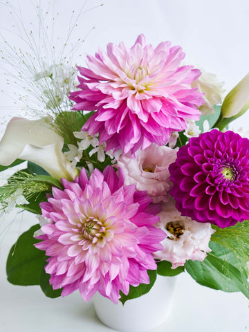 ダリアのアレンジメント