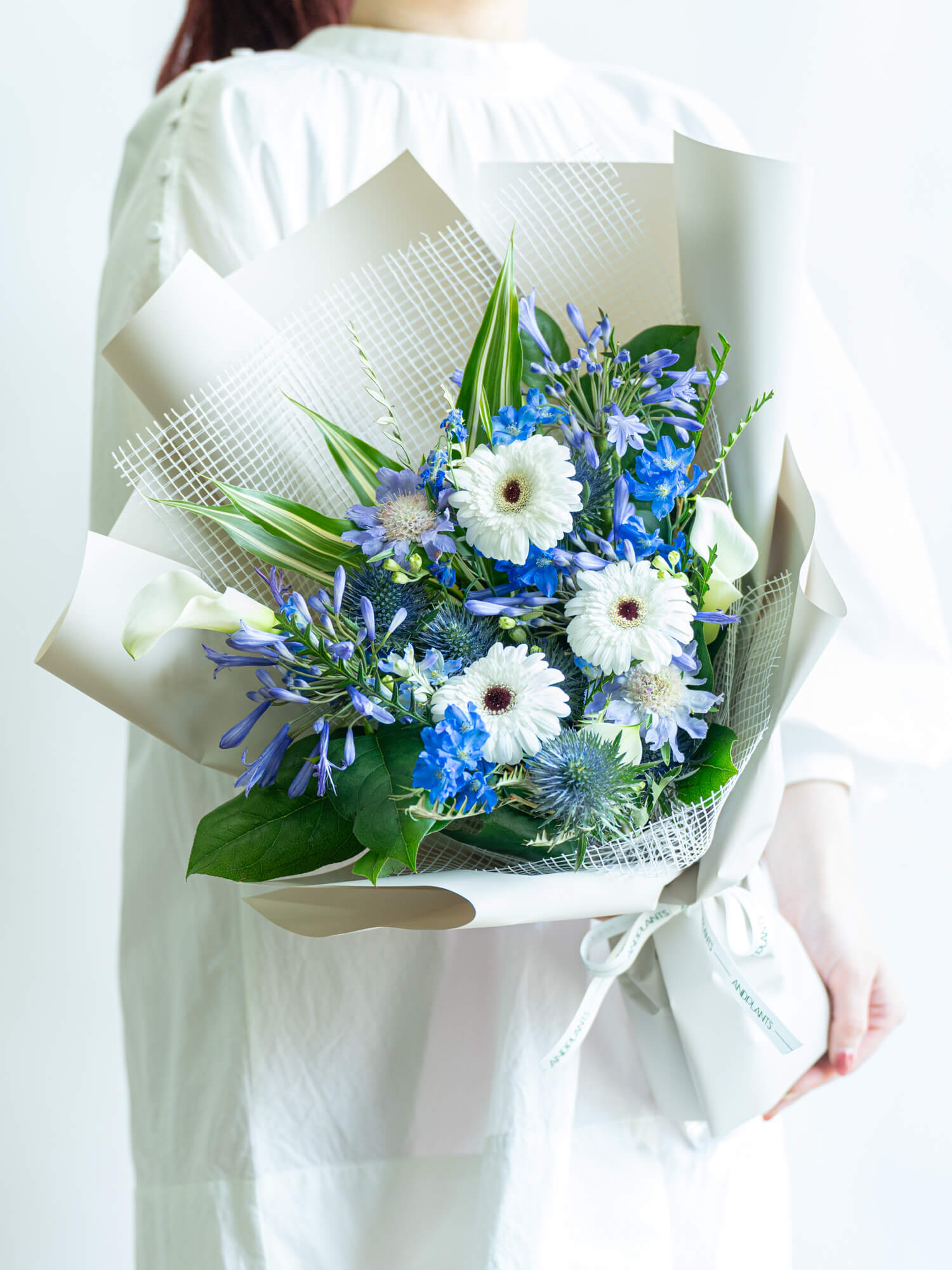 フローリストにおまかせ 季節の花束 L - ブルー -