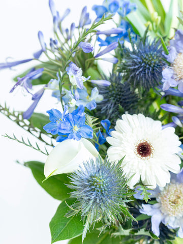 フローリストにおまかせ 季節の花束 L - ブルー -