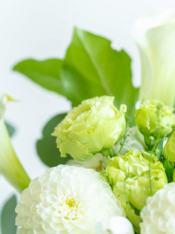 フローリストにおまかせ 季節の花束 L - グリーン&ホワイト -
