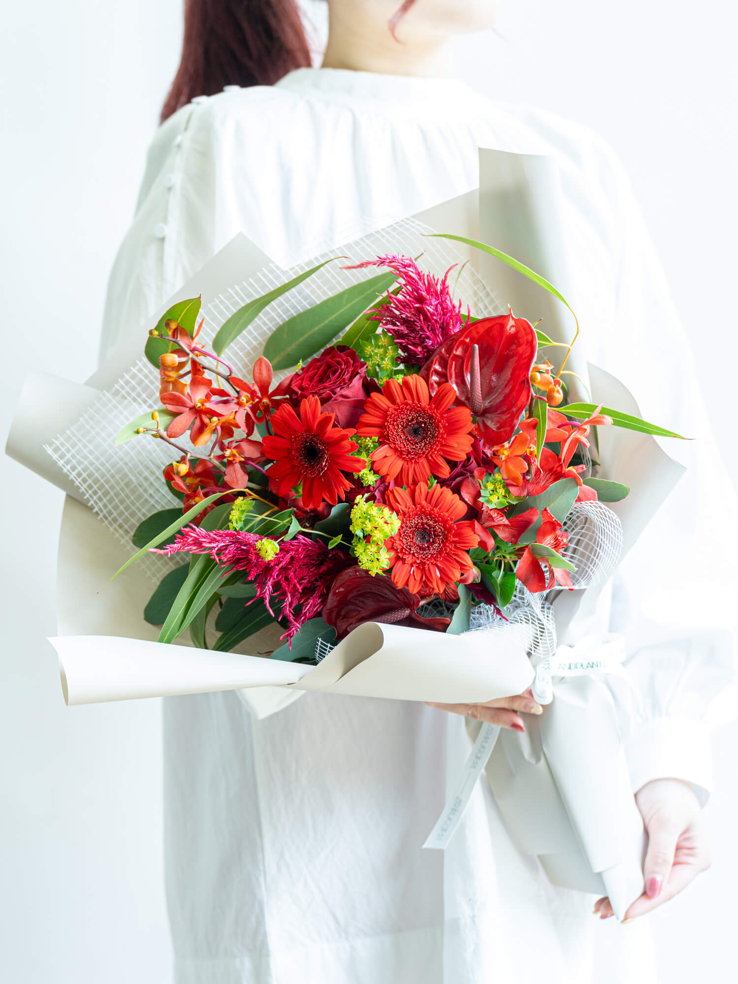 フローリストにおまかせ 季節の花束 L - レッド -