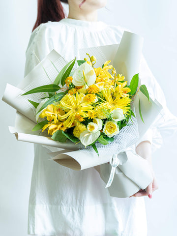 フローリストにおまかせ 季節の花束 L - イエロー -