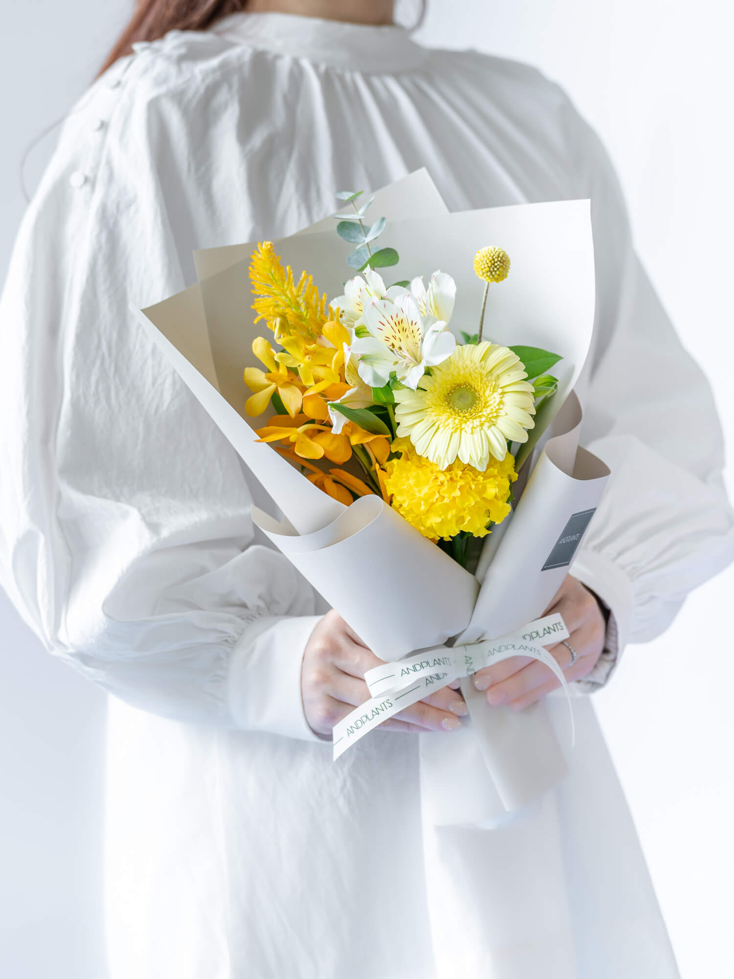 フローリストにおまかせ 季節の花束 S - イエロー -