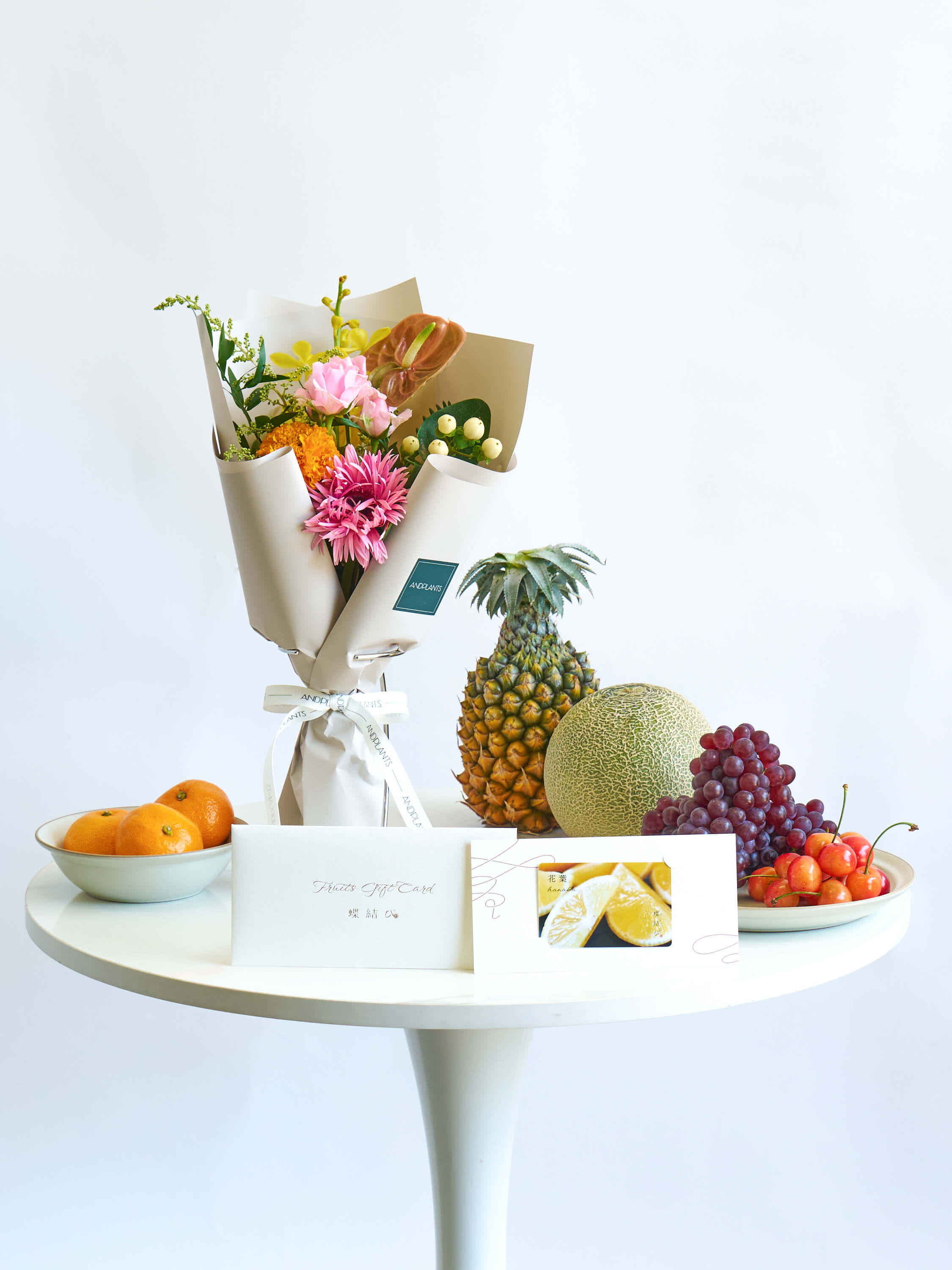蝶結び フルーツギフトカードと季節の花束 S ミックスのセット