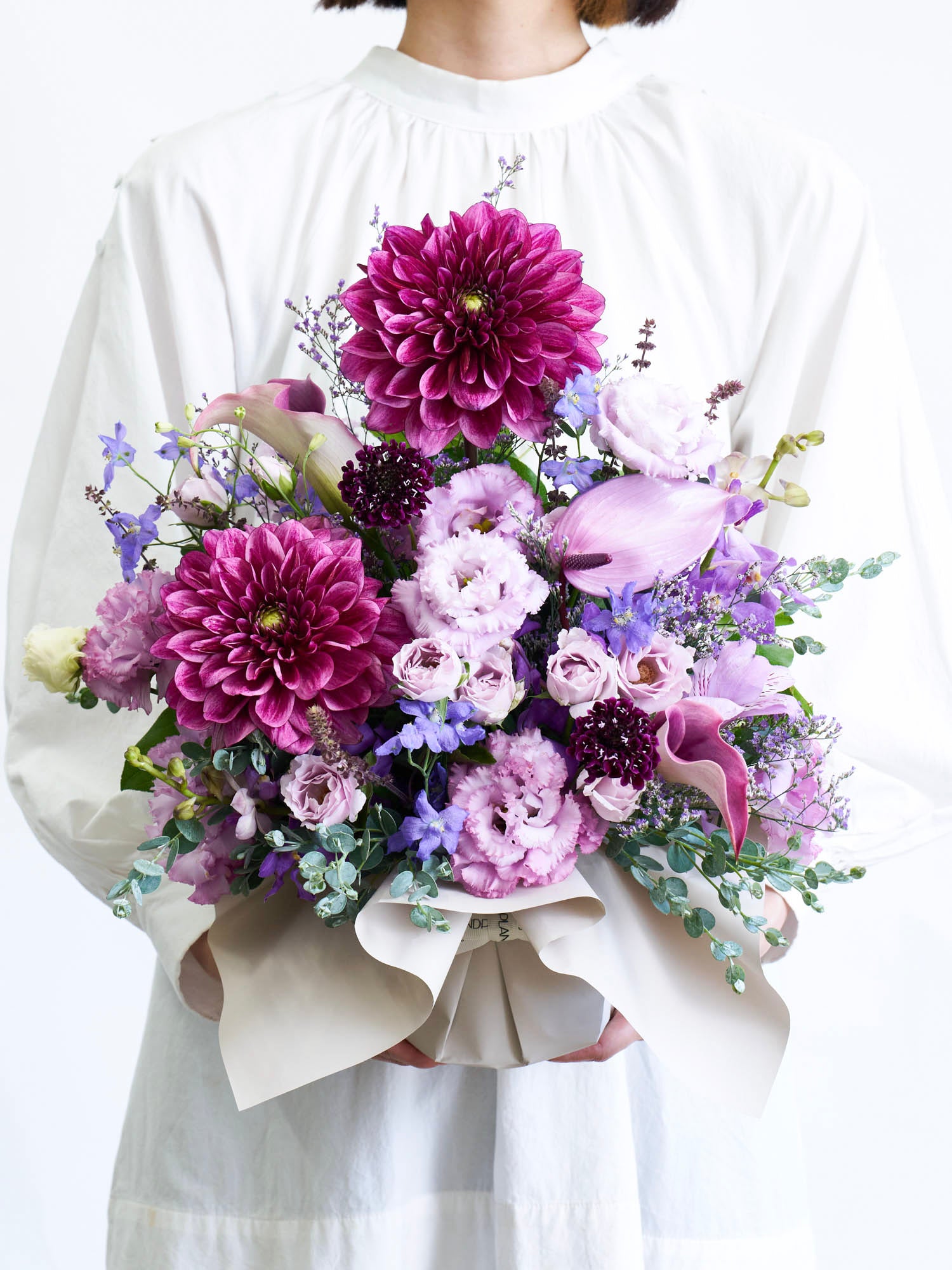 季節のおまかせ生花アレンジ L - パープル -