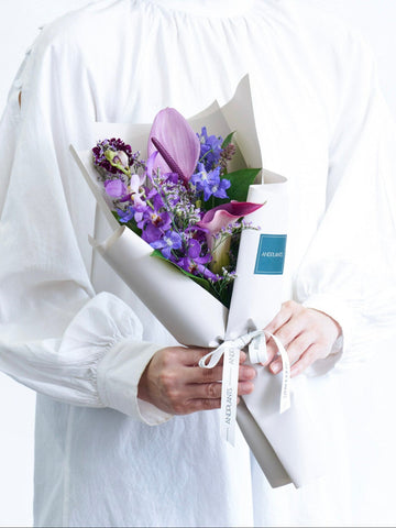 フローリストにおまかせ 季節の花束 S - パープル -