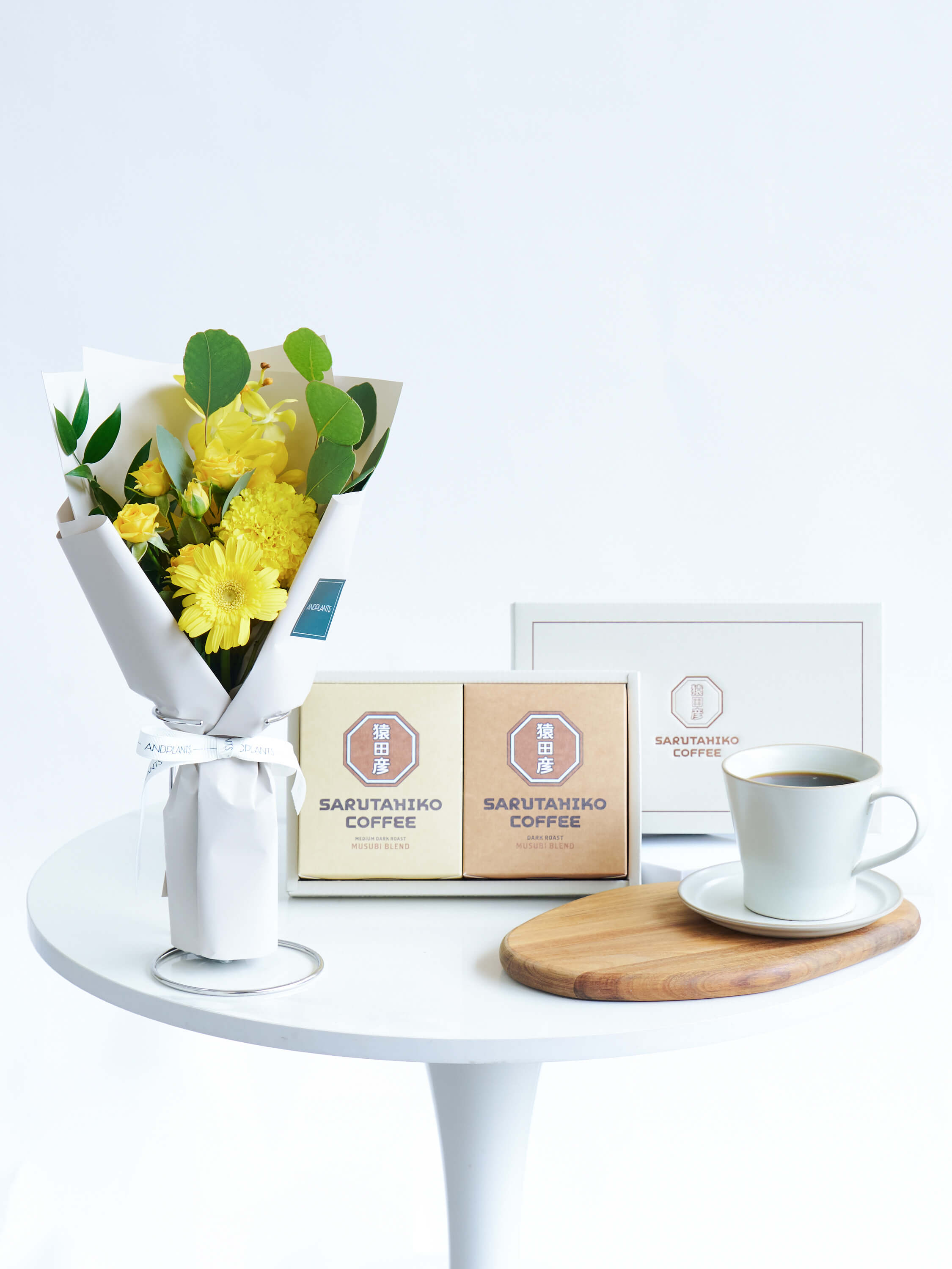 猿田彦珈琲 ドリップバッグコーヒーギフト6袋と季節の花束S イエローのセット