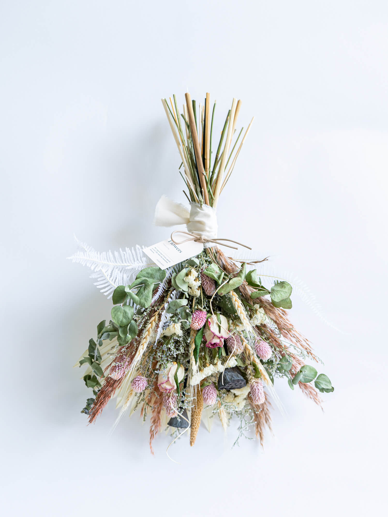 【壁に掛ける】ドライフラワーのスワッグ - ピンク -