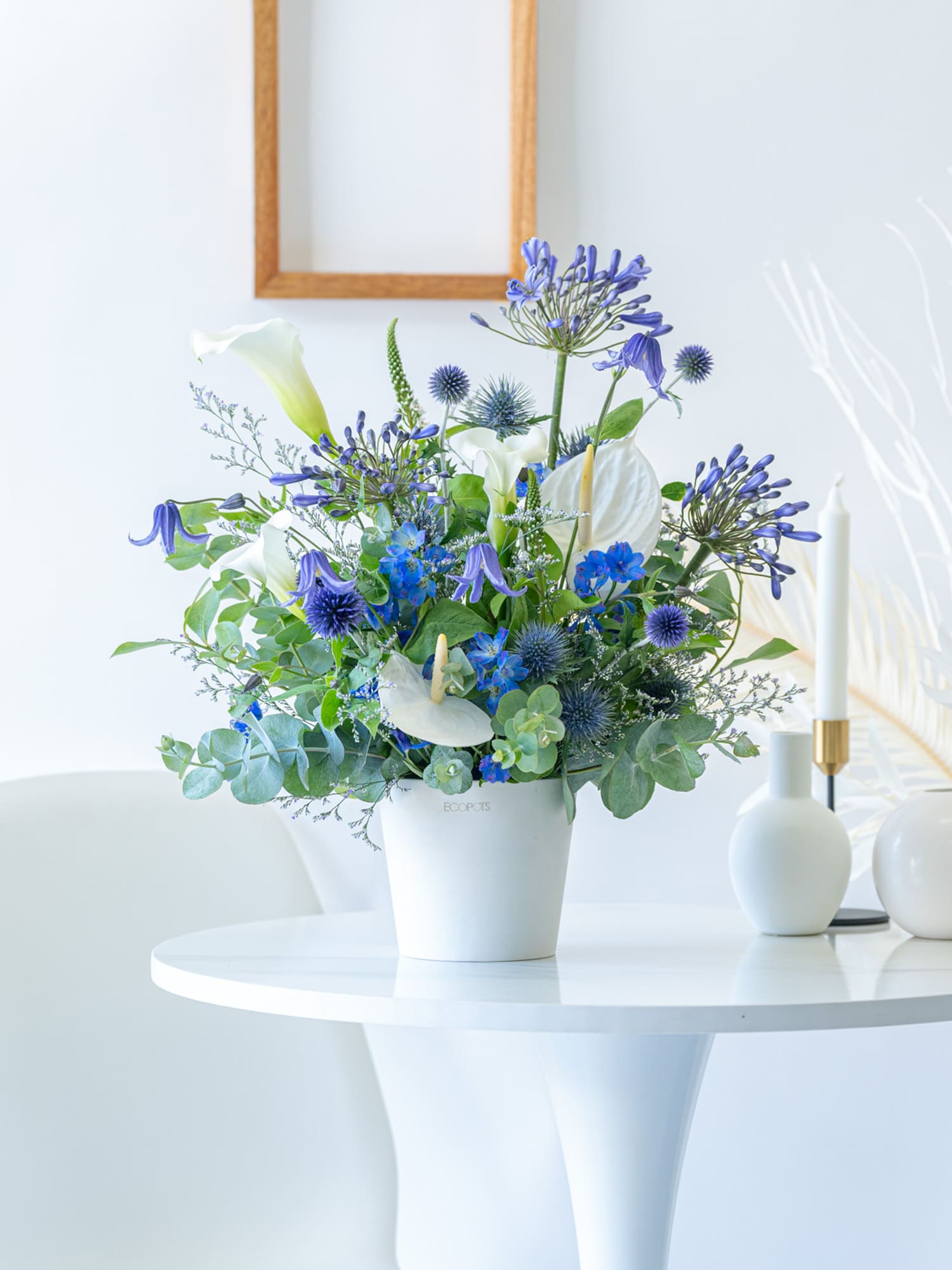 【誕生日ギフト】季節のおまかせ生花アレンジ L - ブルー -