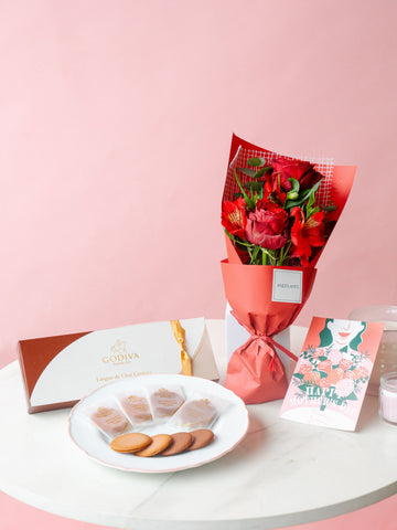【母の日】GODIVA「ラングドシャクッキー アソートメント（8枚入）」とバラの2輪ブーケのセット