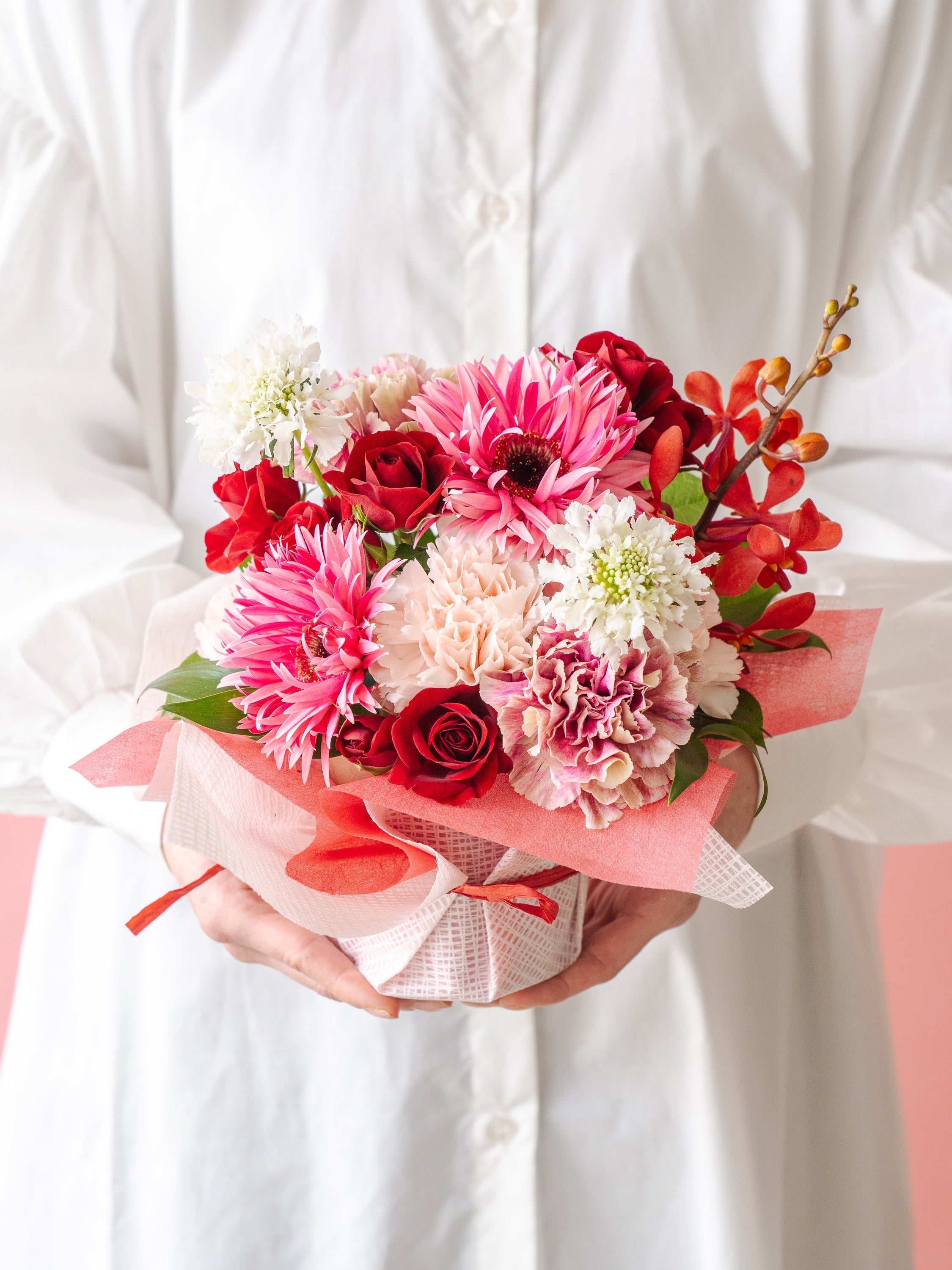 【母の日】ガーベラのアレンジメント - ピンク＆レッド -