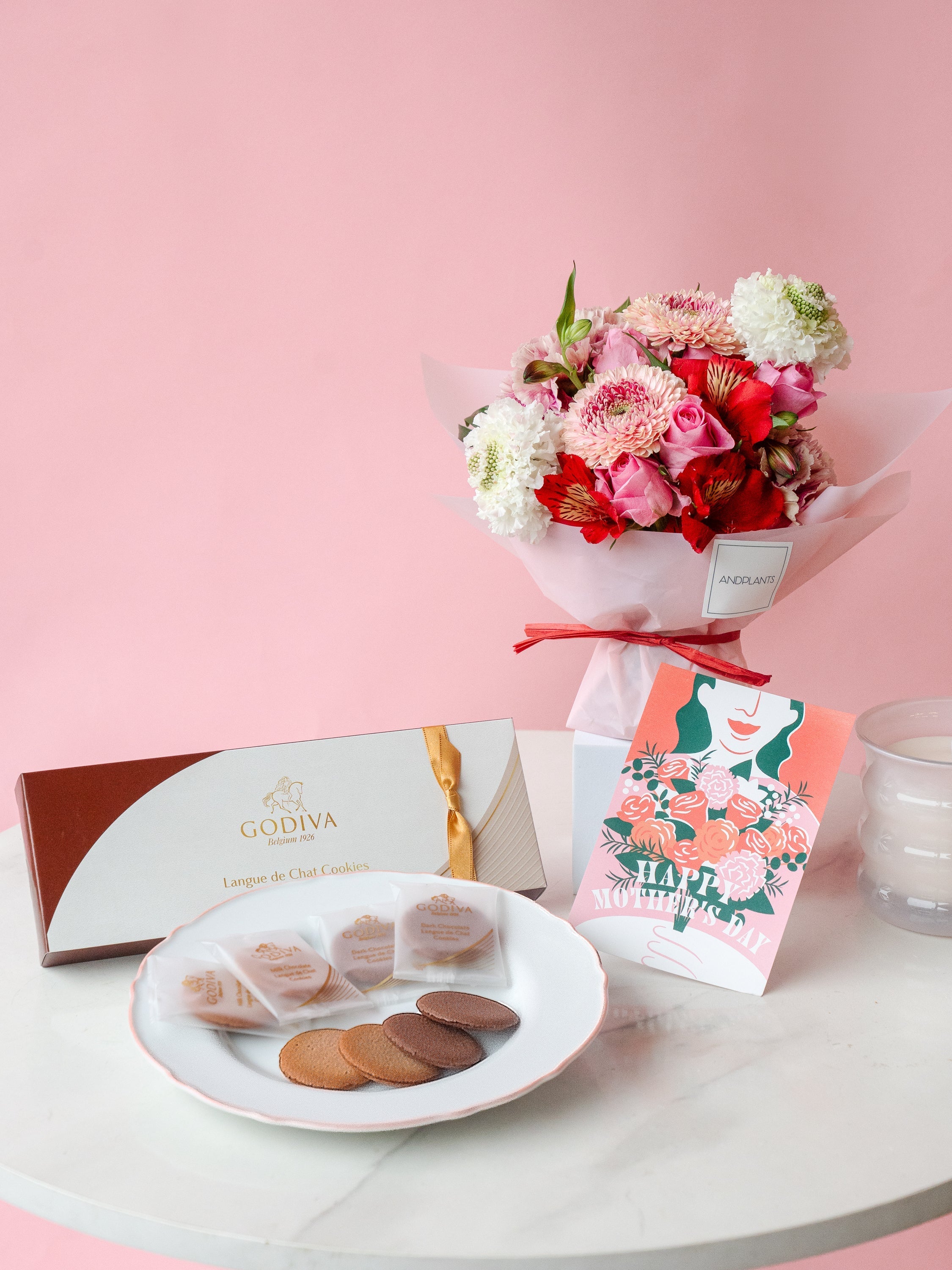 【母の日】GODIVA「ラングドシャクッキー アソートメント（8枚入）」とそのまま飾れる花束のセット