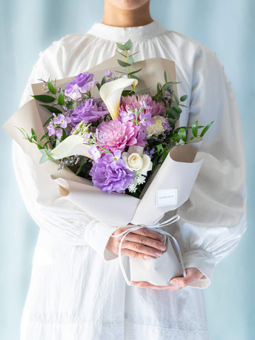 【お供え用】季節の花束 M　- パープル -
