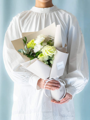 【お供え用】季節の花束 S　- ホワイト -
