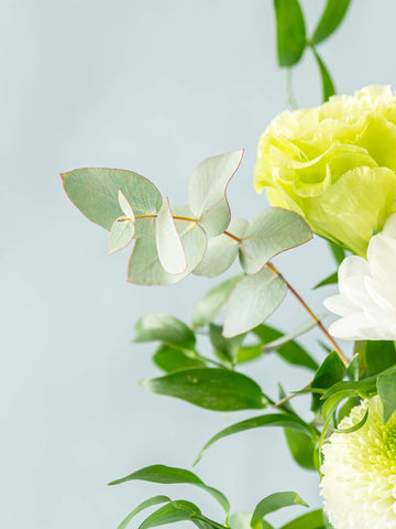 【お供え用】季節の花束 S　- ホワイト -