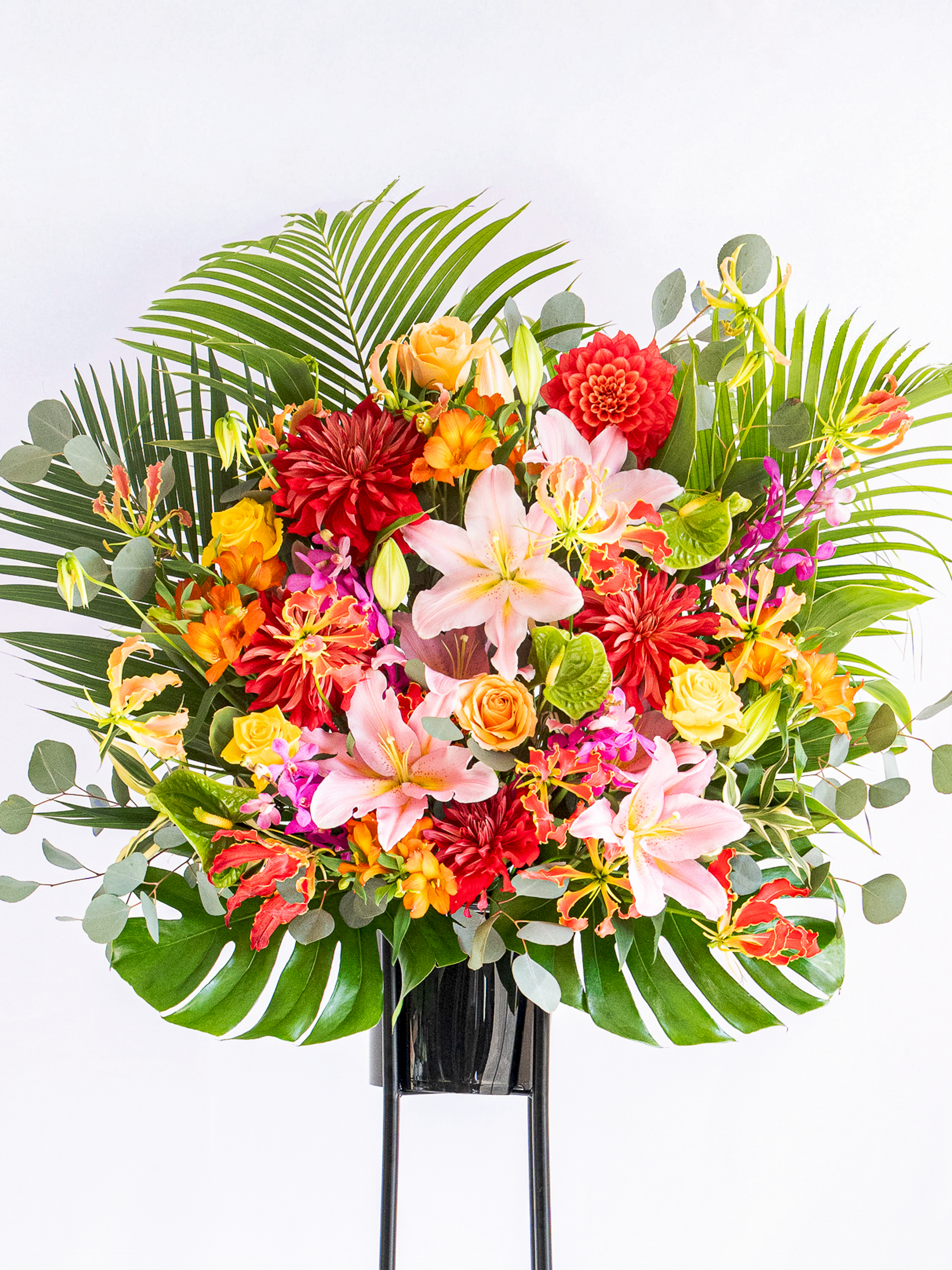 【ボリュームアップ】季節のおまかせスタンド花 1段 - ミックス -