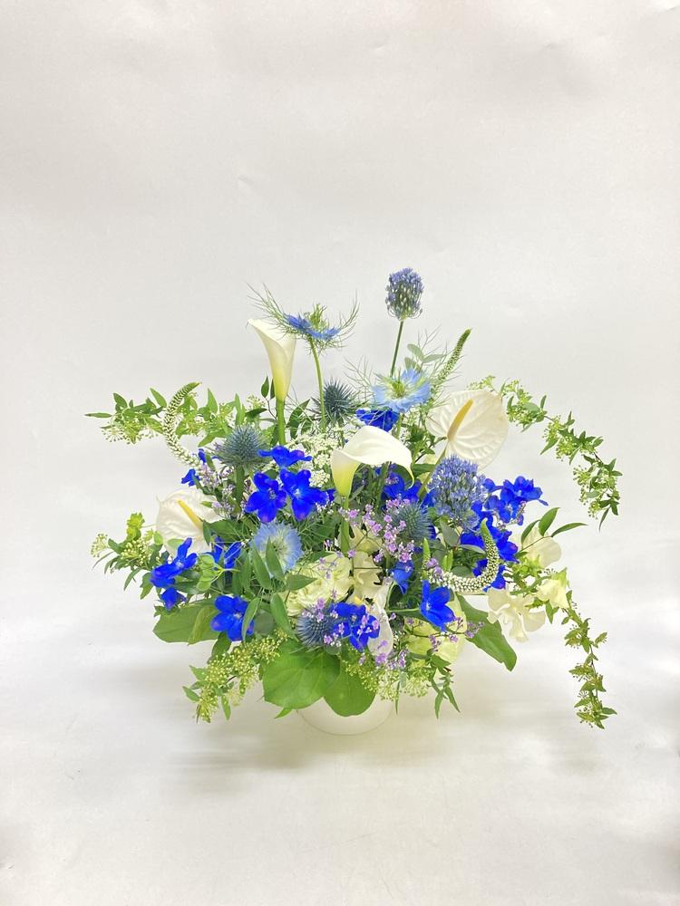 季節のおまかせ生花アレンジ L - ブルー -