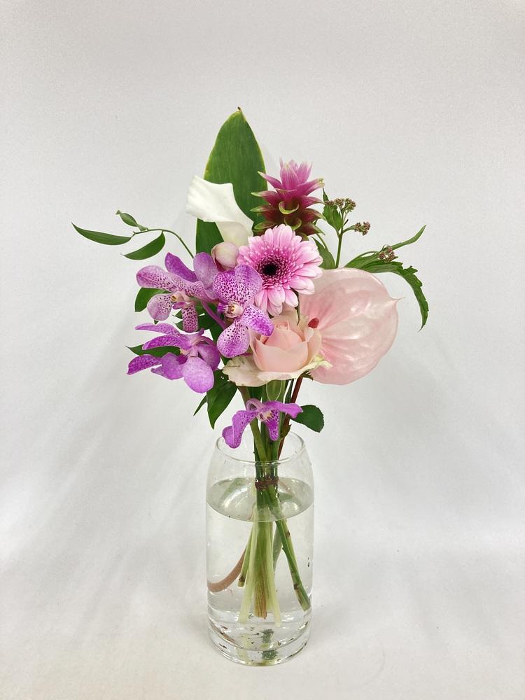 フローリストにおまかせ 季節の花束 S - ピンク -