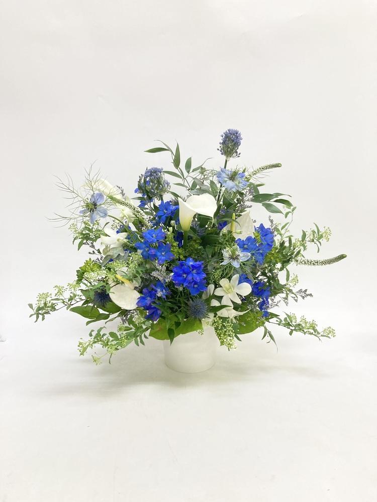 季節のおまかせ生花アレンジ L - ブルー -
