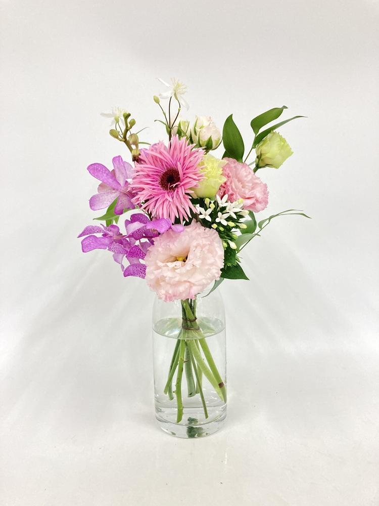 フローリストにおまかせ 季節の花束 S - ピンク -