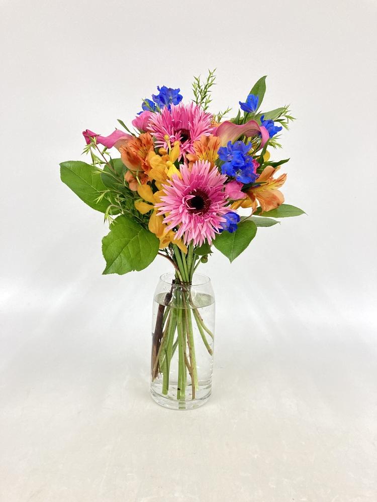 フローリストにおまかせ 季節の花束 M - ミックス -