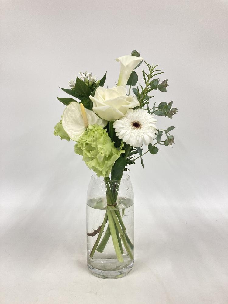 フローリストにおまかせ 季節の花束 S - グリーン&ホワイト -