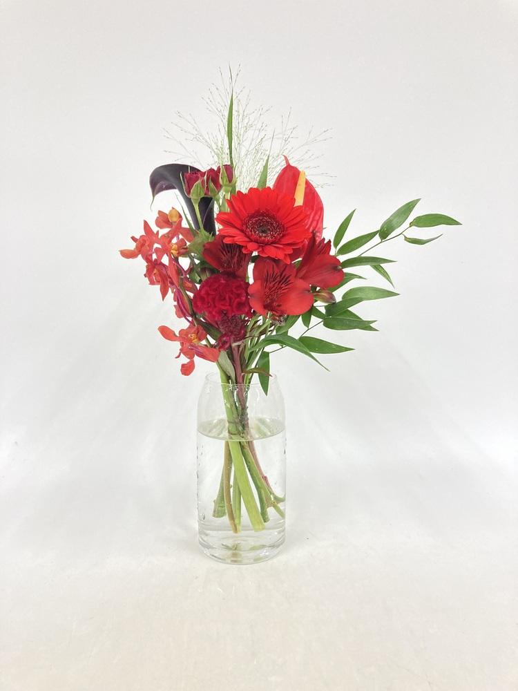 フローリストにおまかせ 季節の花束 S - レッド -