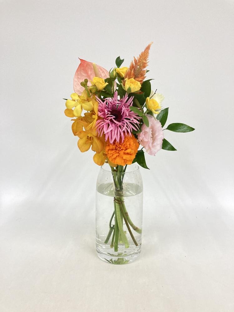 フローリストにおまかせ 季節の花束 S - ミックス -