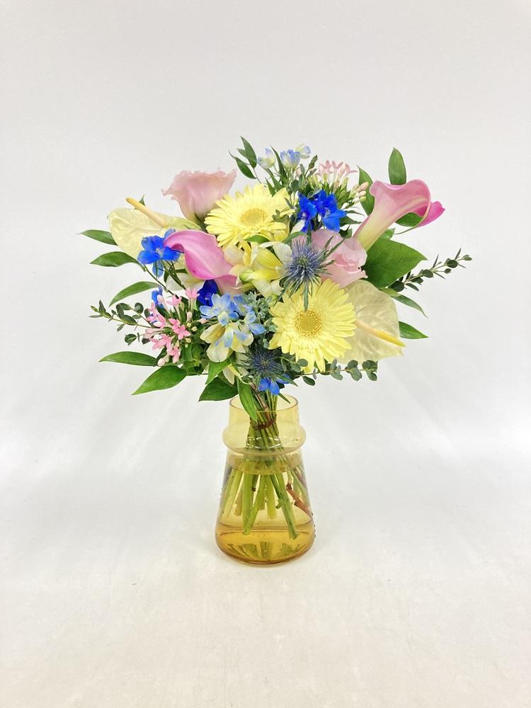 フローリストにおまかせ 季節の花束 M - ミックス -