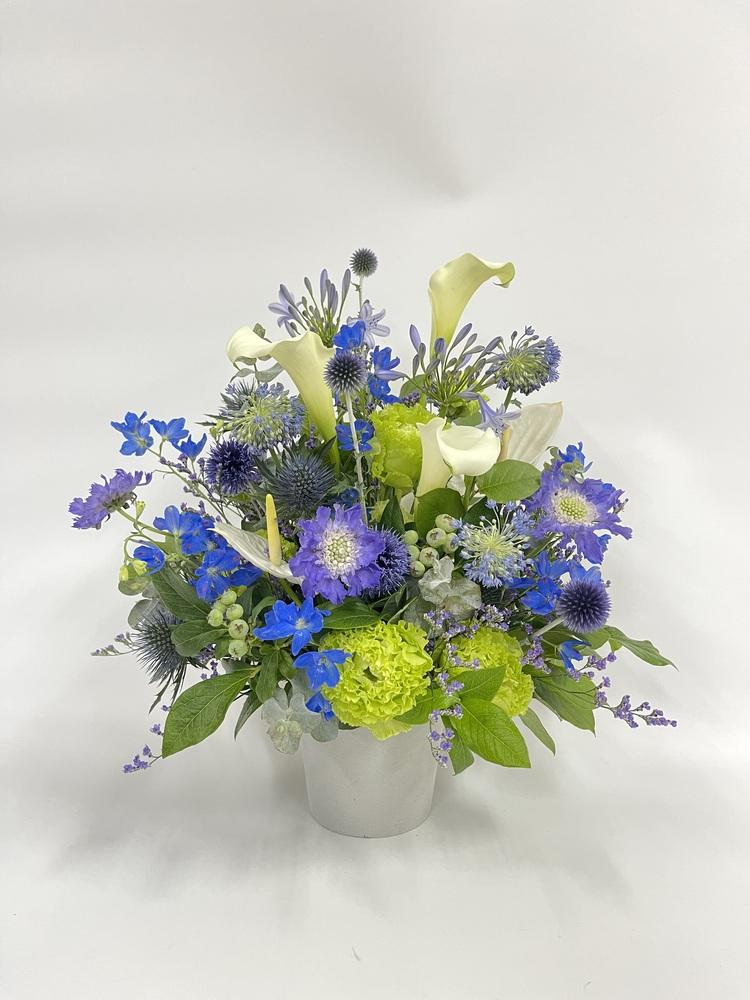 季節のおまかせ生花アレンジ L - ブルー -