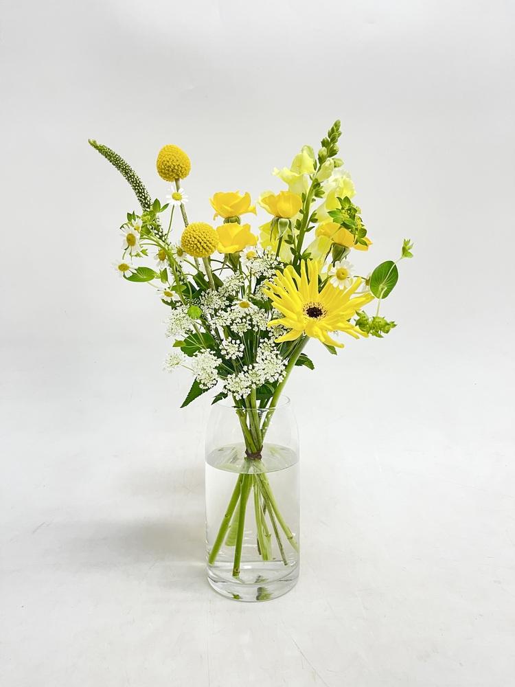 フローリストにおまかせ 季節の花束 S - イエロー -