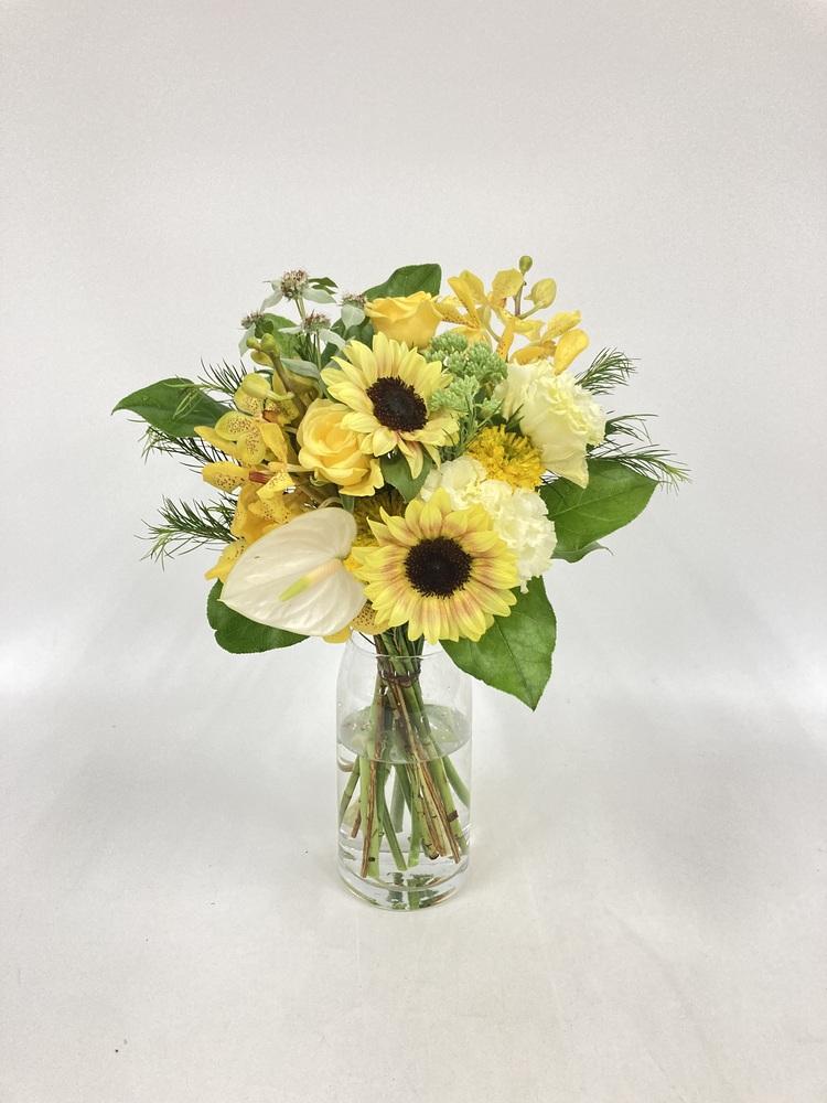 フローリストにおまかせ 季節の花束 M - イエロー -