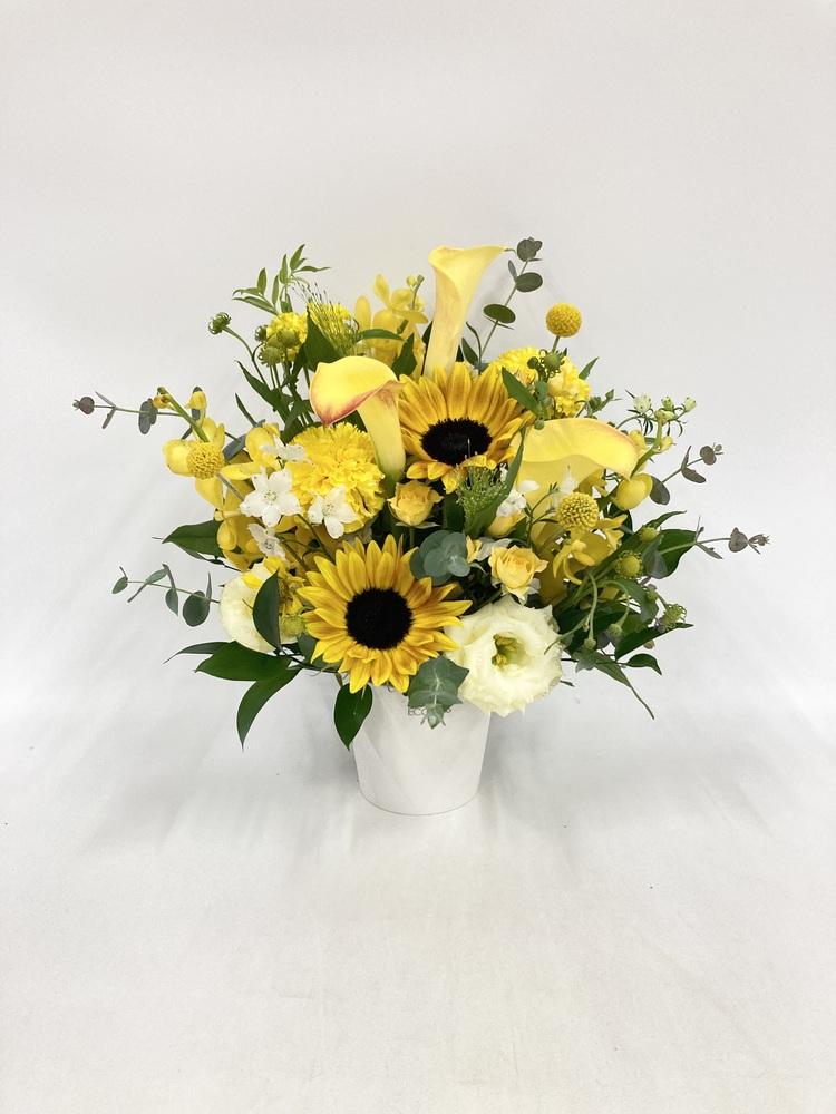季節のおまかせ生花アレンジ M - イエロー -