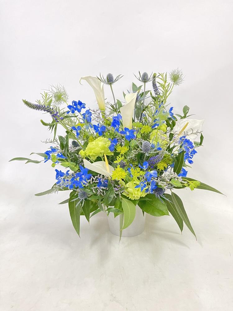 季節のおまかせ生花アレンジ L - ブルー -