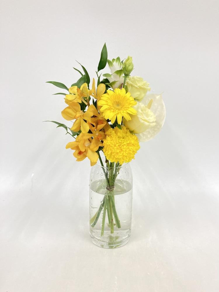 フローリストにおまかせ 季節の花束 S - イエロー -