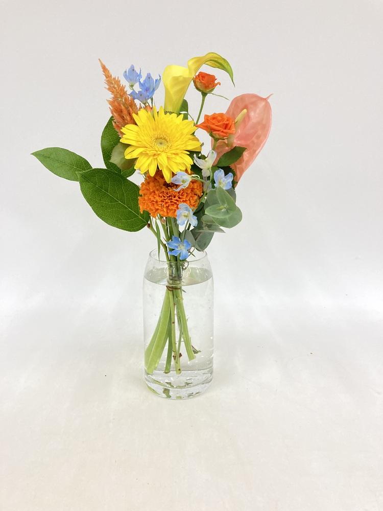 フローリストにおまかせ 季節の花束 S - ミックス -