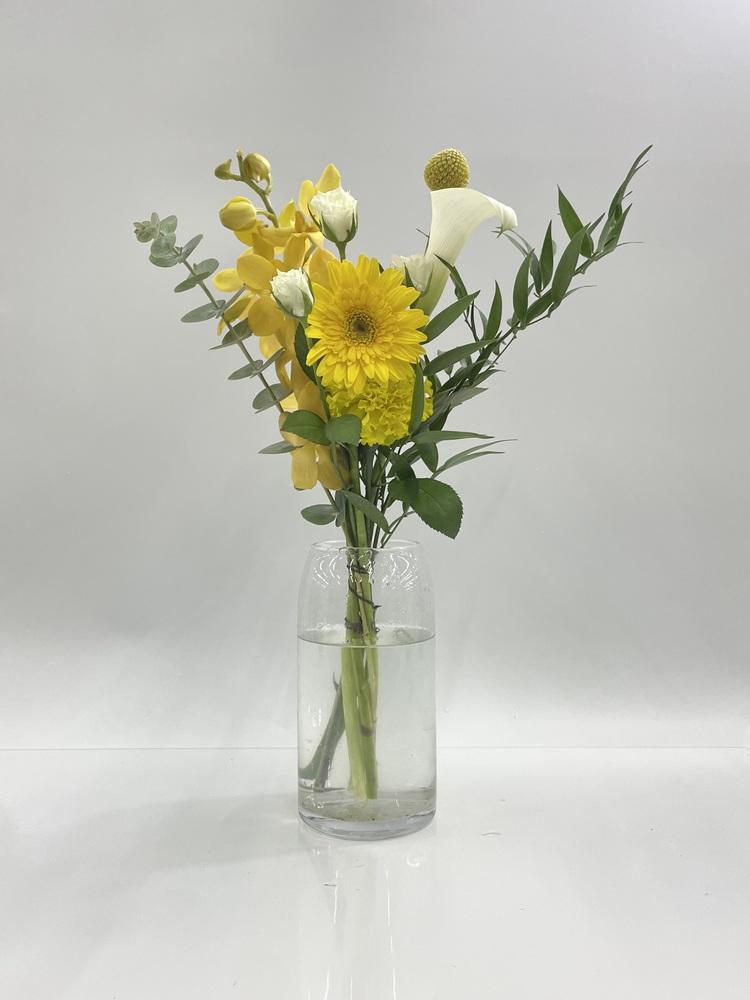 フローリストにおまかせ 季節の花束 S - イエロー -