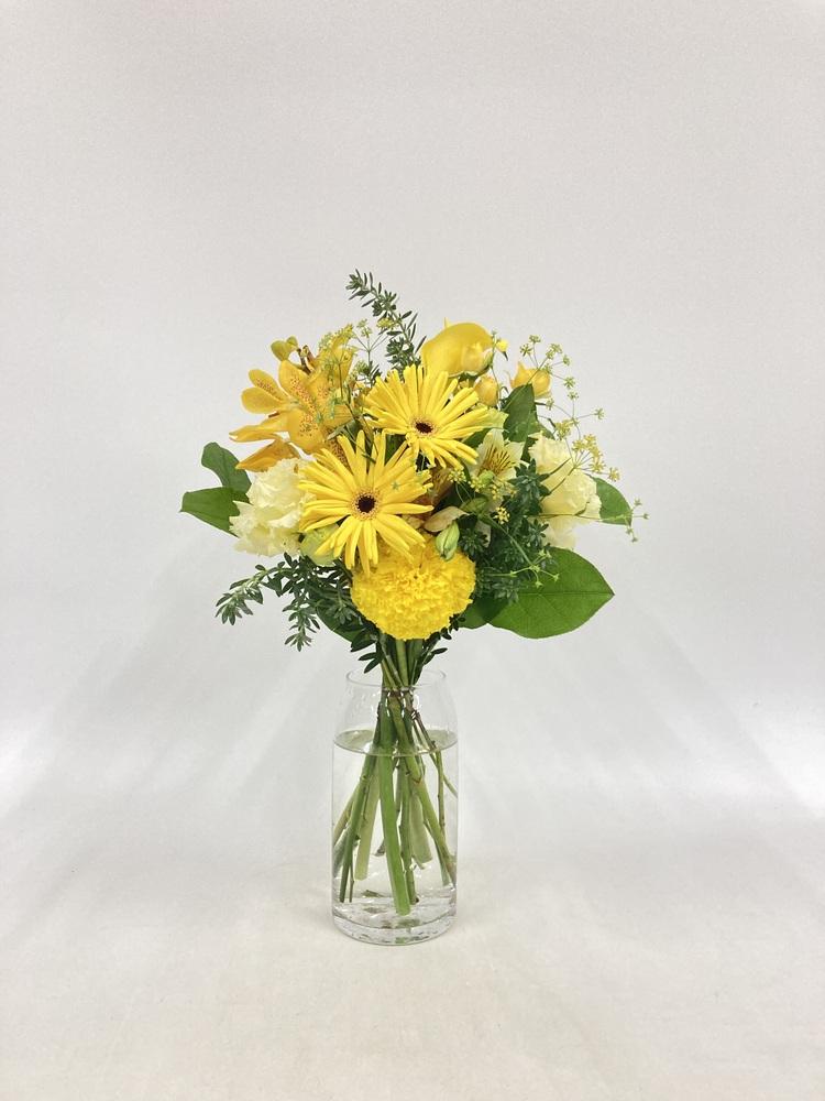 フローリストにおまかせ 季節の花束 M - イエロー -