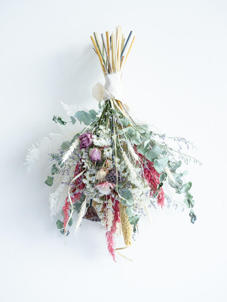 【壁に掛ける】ドライフラワーのスワッグ - ピンク -