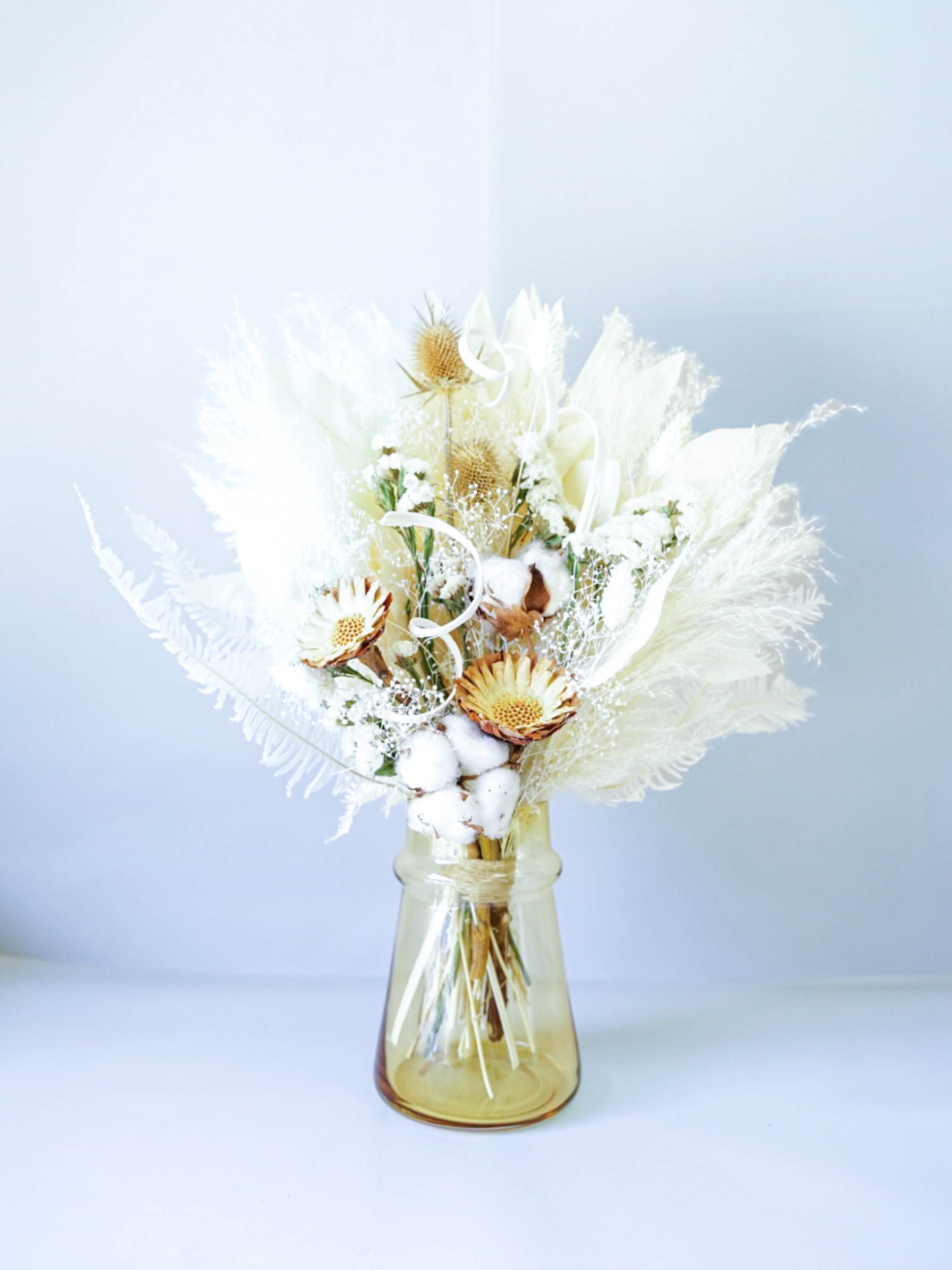【花瓶に飾れる】ドライフラワーの花束 M - ベージュ -