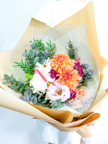 【送別・お祝いなどに】セレブレーション花束 - Warm Color MIX -